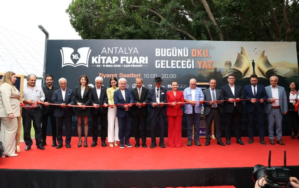 16. Antalya Kitap Fuarı Kapılarını A&ccedil;tı