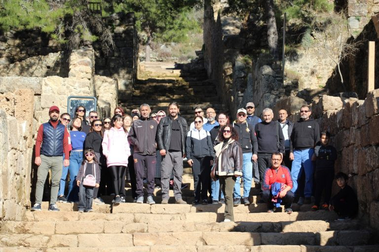 AGC ÜYyeleri Syedra Antik Kentini Keşfetti 