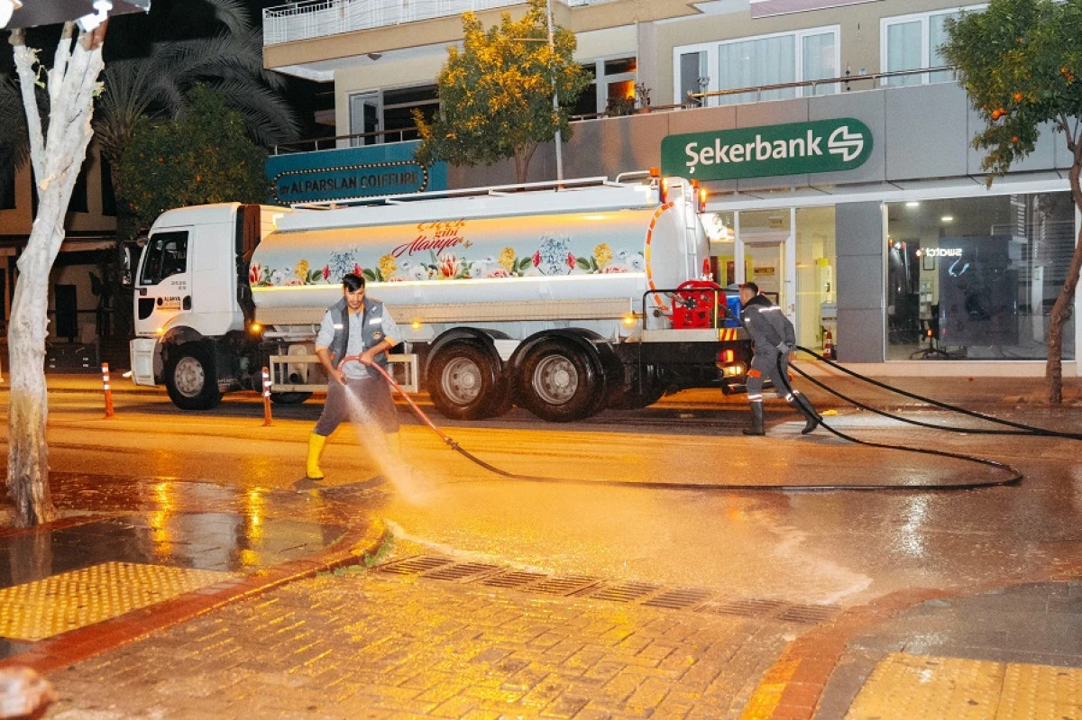 Alanya Belediyesi&rsquo;nden Ramazan Bayramı &Ouml;ncesi Kapsamlı Temizlik Seferberliği