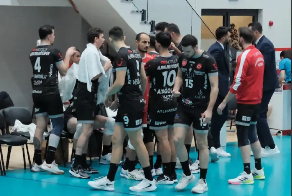 Alanya Belediyespor Sezonu Mağlubiyetle Kapattı