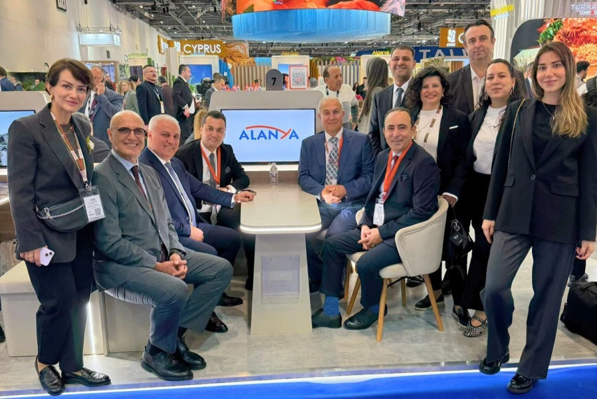 Alanya Heyeti Londra&rsquo;da Tur Operat&ouml;rleriyle Masaya Oturdu