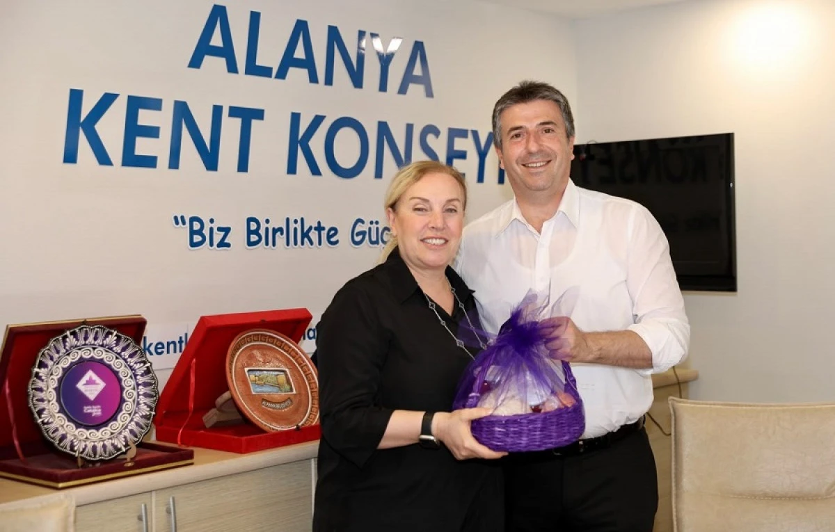 Alanya ile &Ccedil;atalca arasında tarih&icirc; bağ buluşması