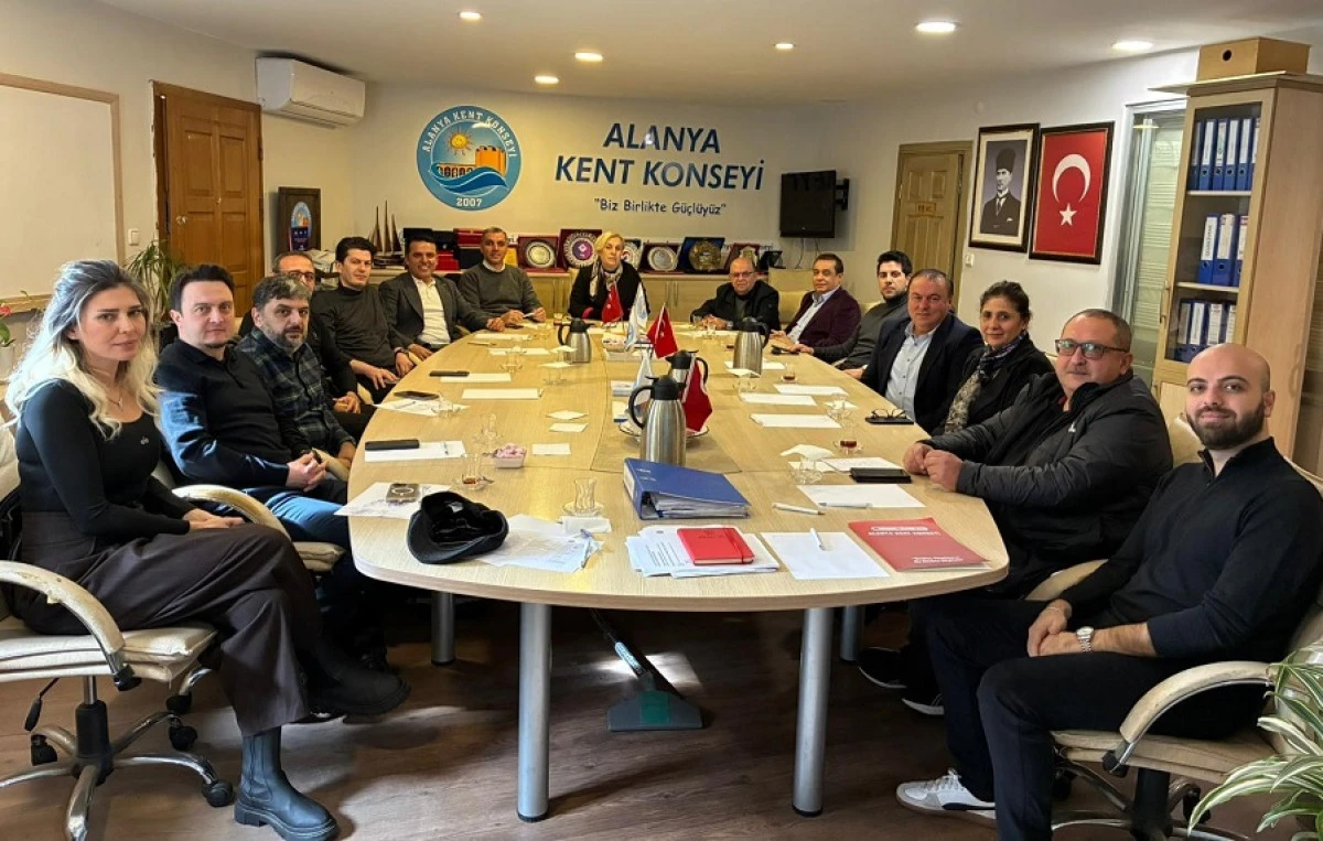 Alanya Kent Konseyi Yoğun G&uuml;ndemle Toplandı
