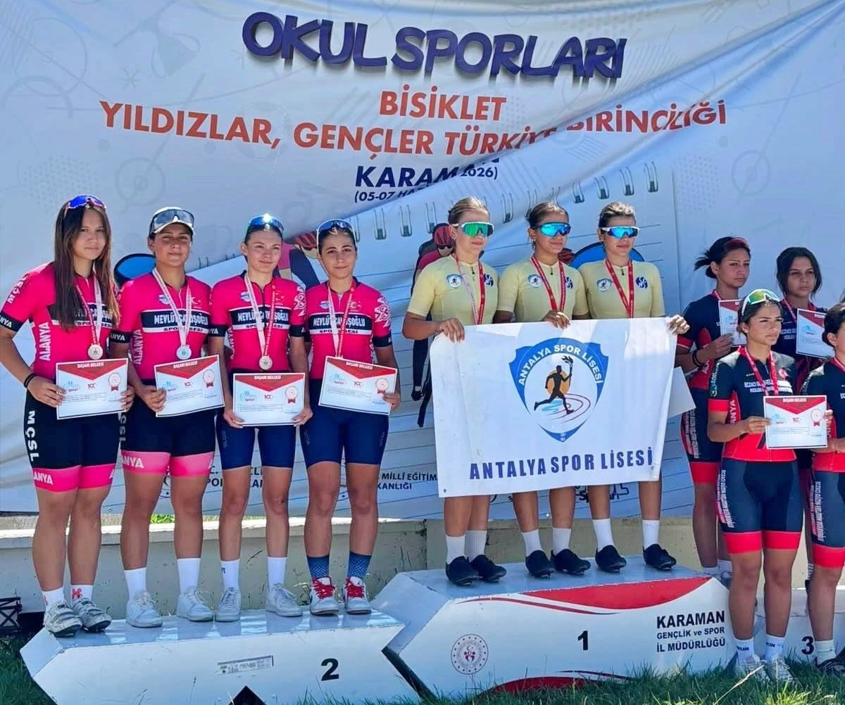 Alanya Mevl&uuml;t &Ccedil;avuşoğlu Spor Lisesi Bisiklette Şampiyonluğa Doymuyor