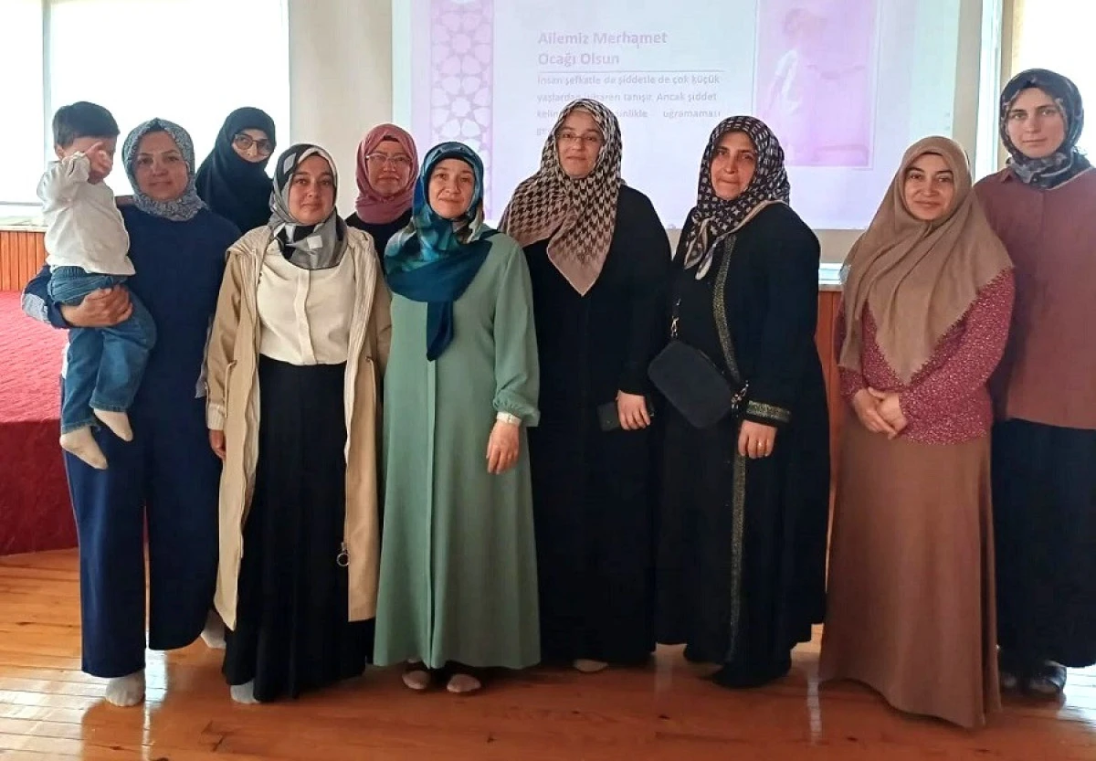 Alanya M&uuml;ft&uuml;l&uuml;ğ&uuml;&rsquo;nde Veli Seminerleri Aralıksız Devam Ediyor