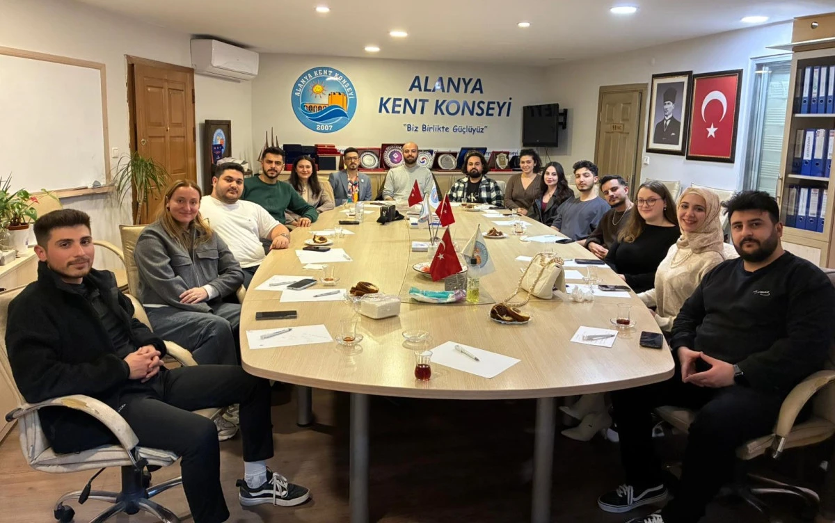 Alanya Turizminde Yeni D&ouml;nem: Yapay Zek&acirc; Destekli Dijital Turizm Rehberliği