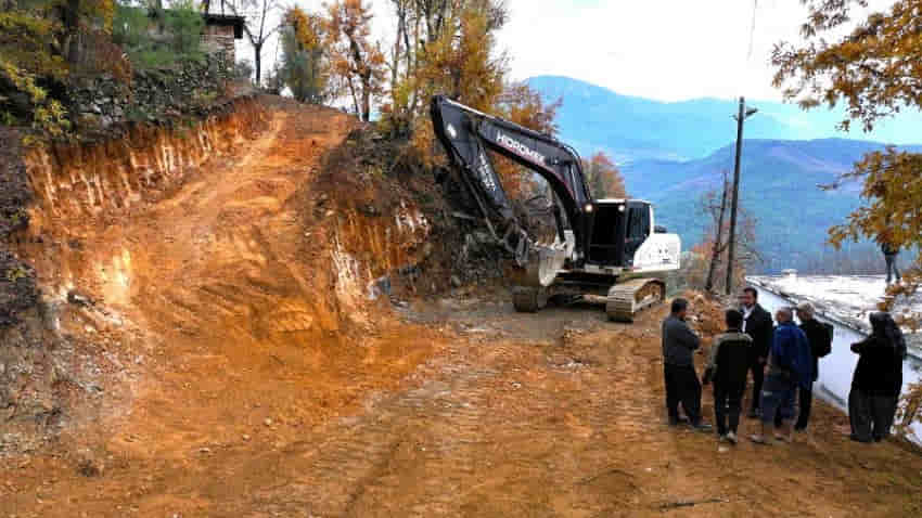 Alanya Belediyesi 18 Yıldır Açılmayan Yolları Açıyor