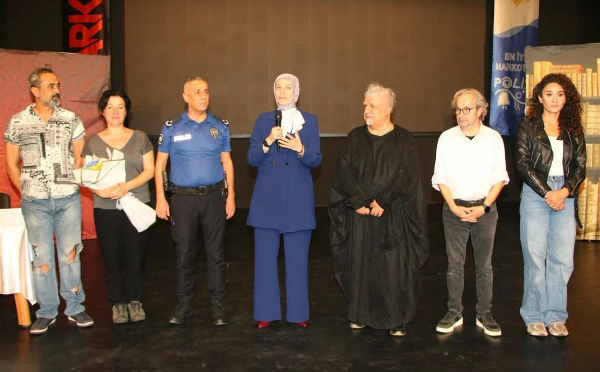 Alanya&rsquo;da 300 &ouml;ğrenciye bağımlılık eğitimi
