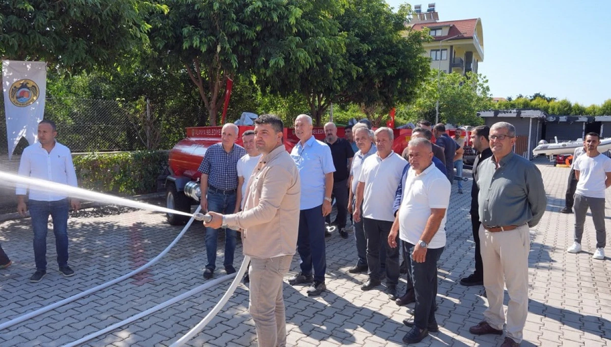 Alanya&rsquo;da 6 Kırsal Mahalleye Yangın S&ouml;nd&uuml;rme Tankeri