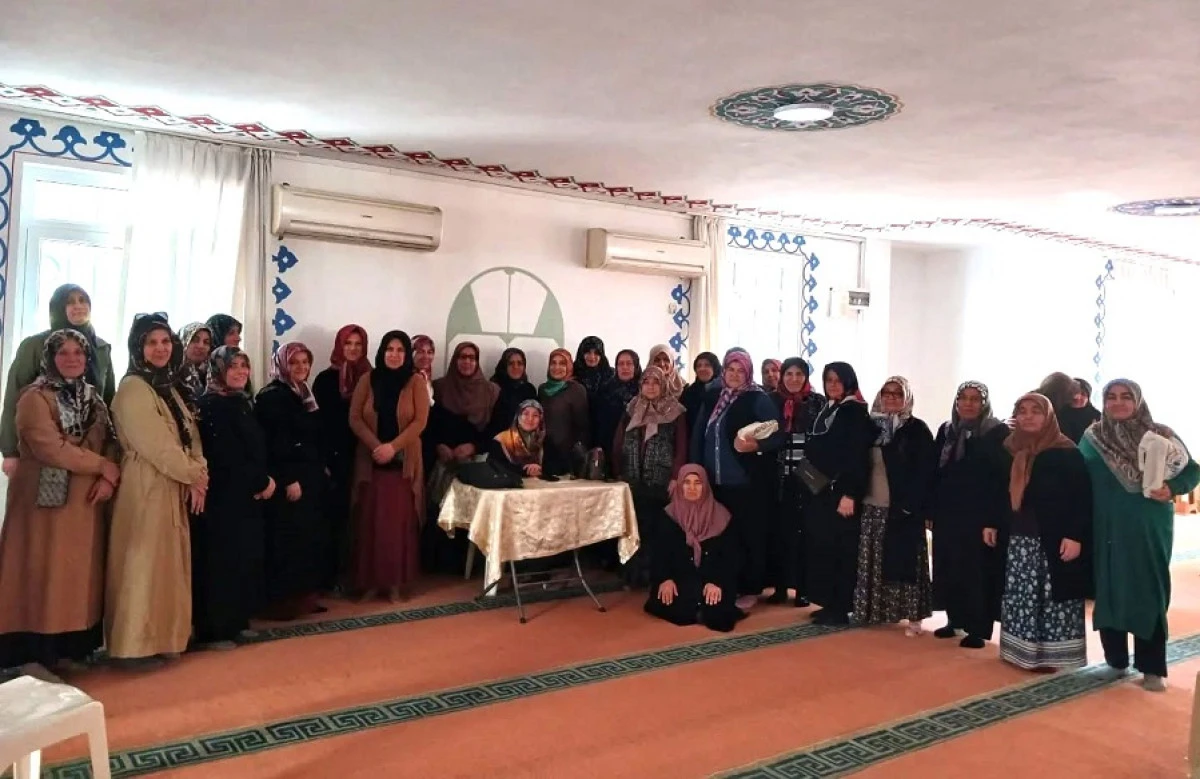 Alanya&rsquo;da Anneler Bağımlılığa Karşı Tek Y&uuml;rek: En İyi Narkotik Polisi Anne