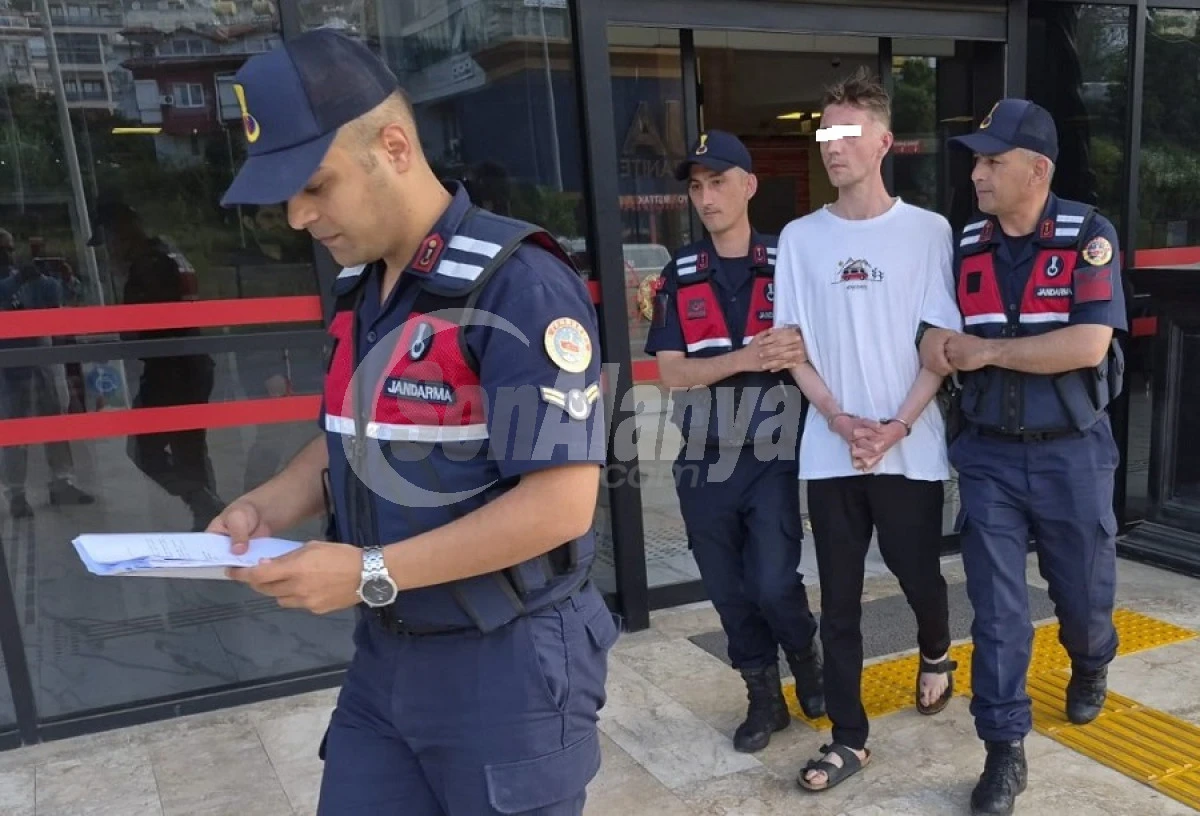 Alanya&rsquo;da bı&ccedil;aklı saldırgan tutuklandı.