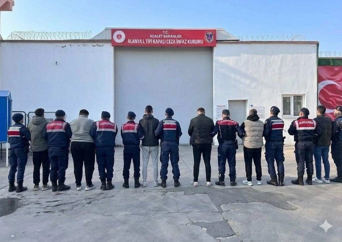 Alanya&rsquo;da Bilişim Dolandırıcılığı Operasyonu: 6 Tutuklama