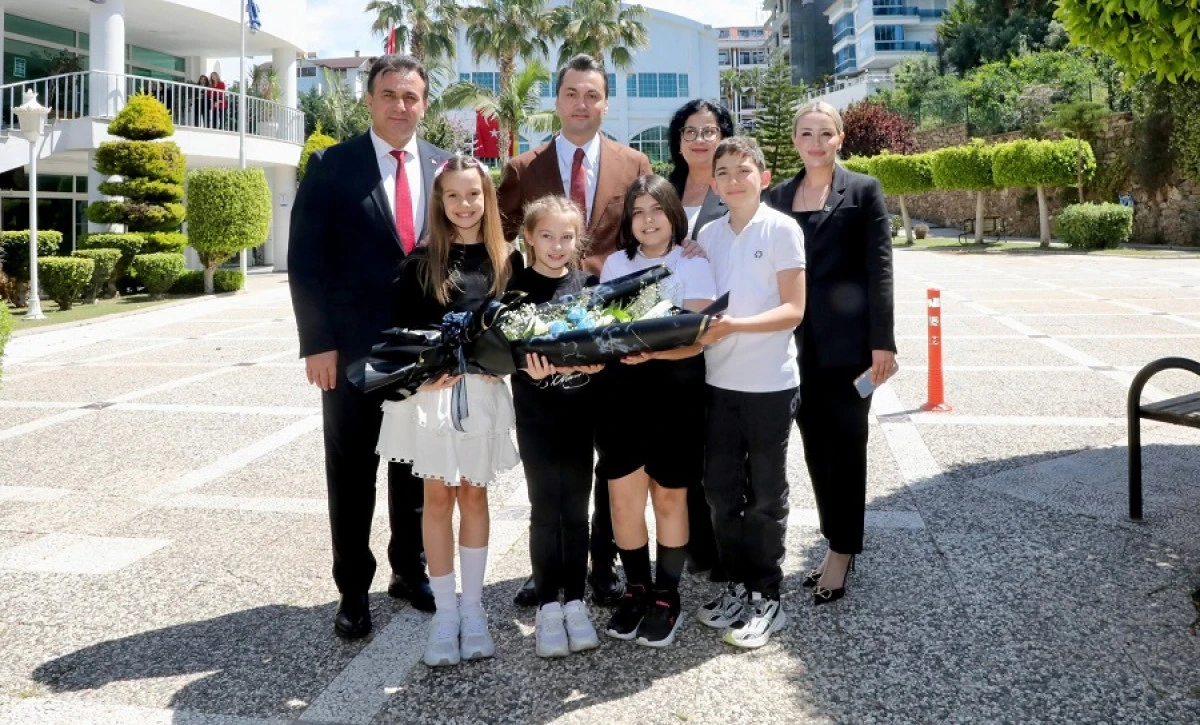 ALANYA&rsquo;DA &ldquo;&Ccedil;ANAKKALE SERGİSİ&rdquo; YOĞUN İLGİ G&Ouml;RD&Uuml;