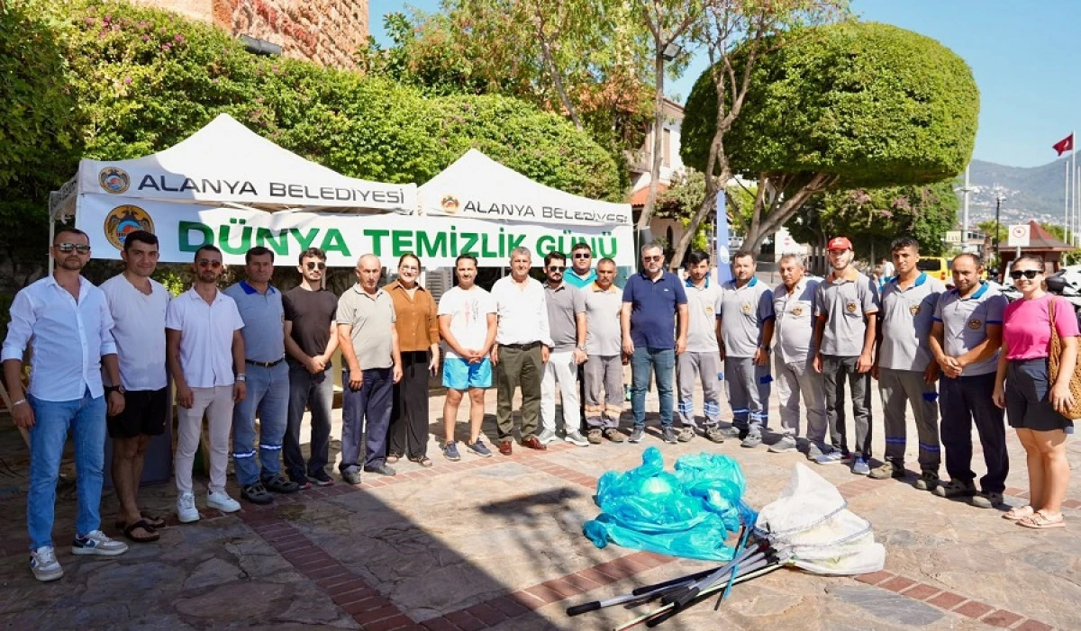 Alanya&rsquo;da D&uuml;nya Temizlik G&uuml;n&uuml;&rsquo;nde Deniz Ve Kıyılar İ&ccedil;in Farkındalık Etkinliği