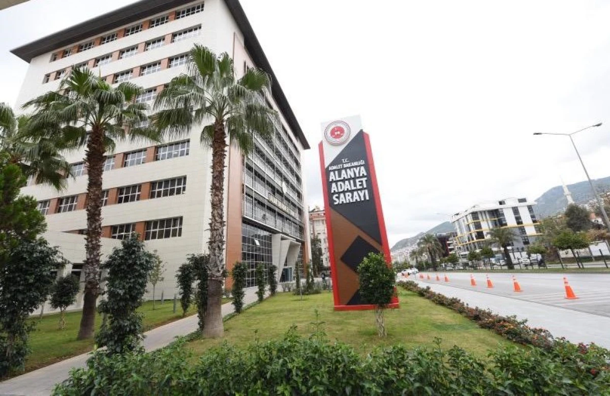 Alanya&rsquo;da Firari H&uuml;k&uuml;ml&uuml; Yakalandı: 19 Yıl 6 Ay Hapis Cezası Vardı