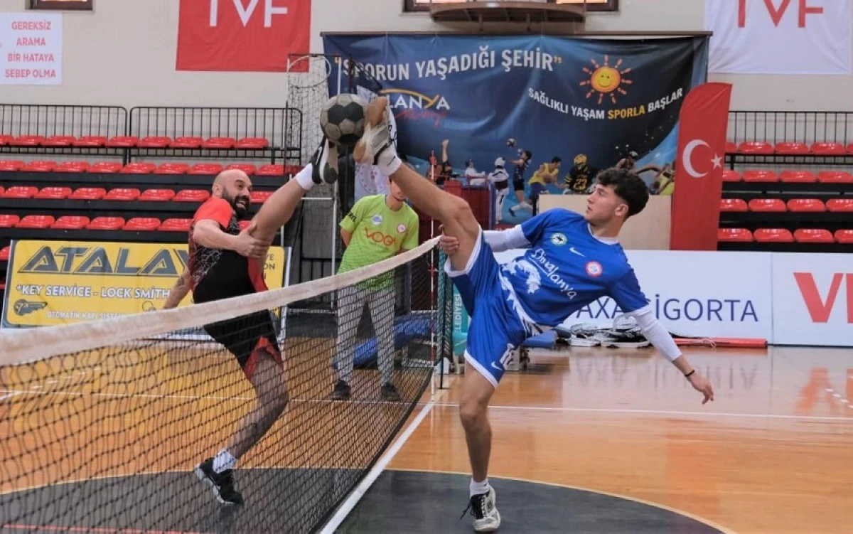 Alanya'da Futnet Heyecanı Başlıyor: 27 Takım Şampiyonluk İ&ccedil;in M&uuml;cadele Edecek