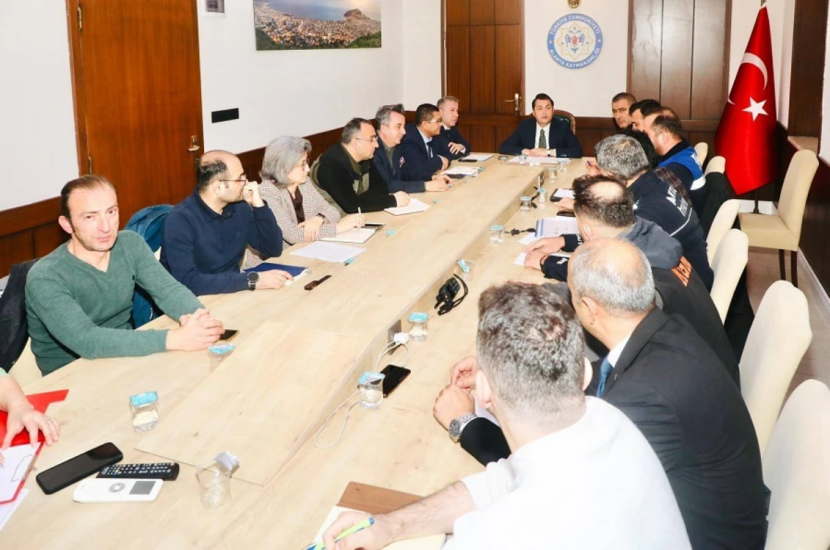 Alanya&rsquo;da kuvvetli yağış alarmı: Kriz masası oluşturuldu
