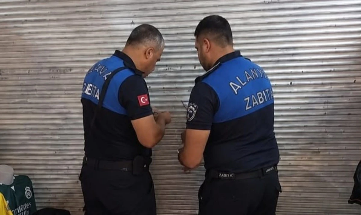 Alanya'da Turiste Darp İddiası: Butik İşletmesi M&uuml;h&uuml;rlendi