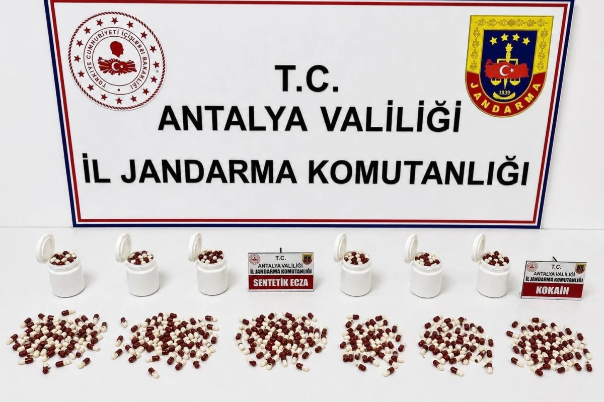 Alanya&rsquo;da Uyuşturucu Operasyonu: Sentetik Ecza ve Kokain Ele Ge&ccedil;irildi