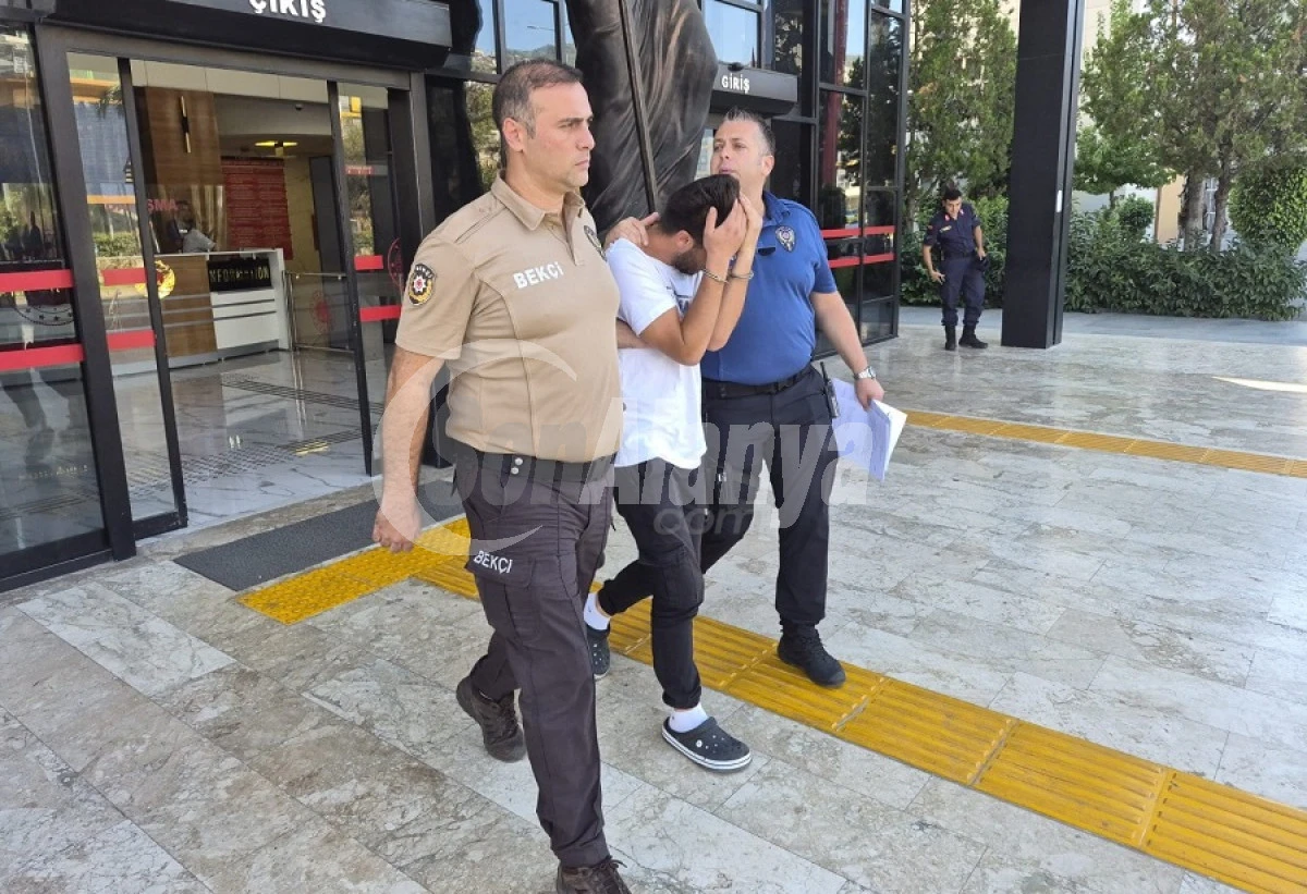 Alanya'da &Uuml;zerinde Uyuşturucu &Ccedil;ıkan Şahıs Tutuklandı