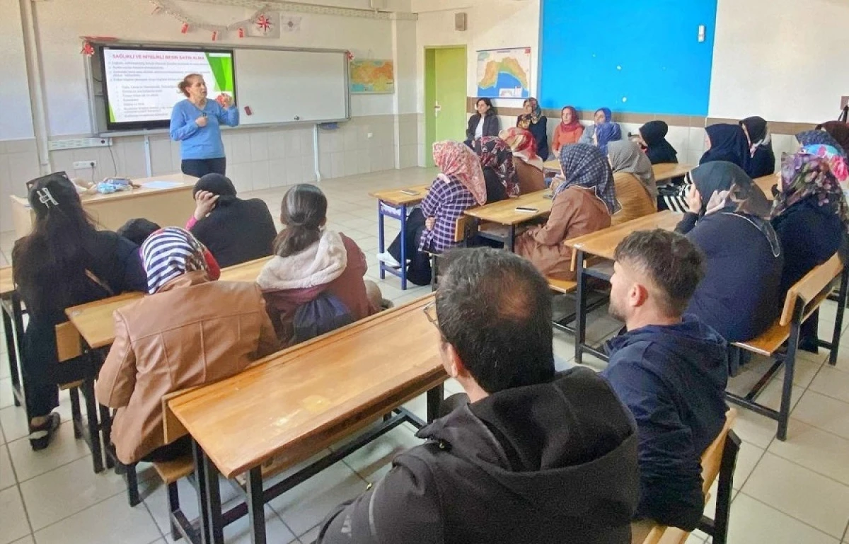 Alanya&rsquo;da Velilere Ev Kazalarına Karşı Eğitim