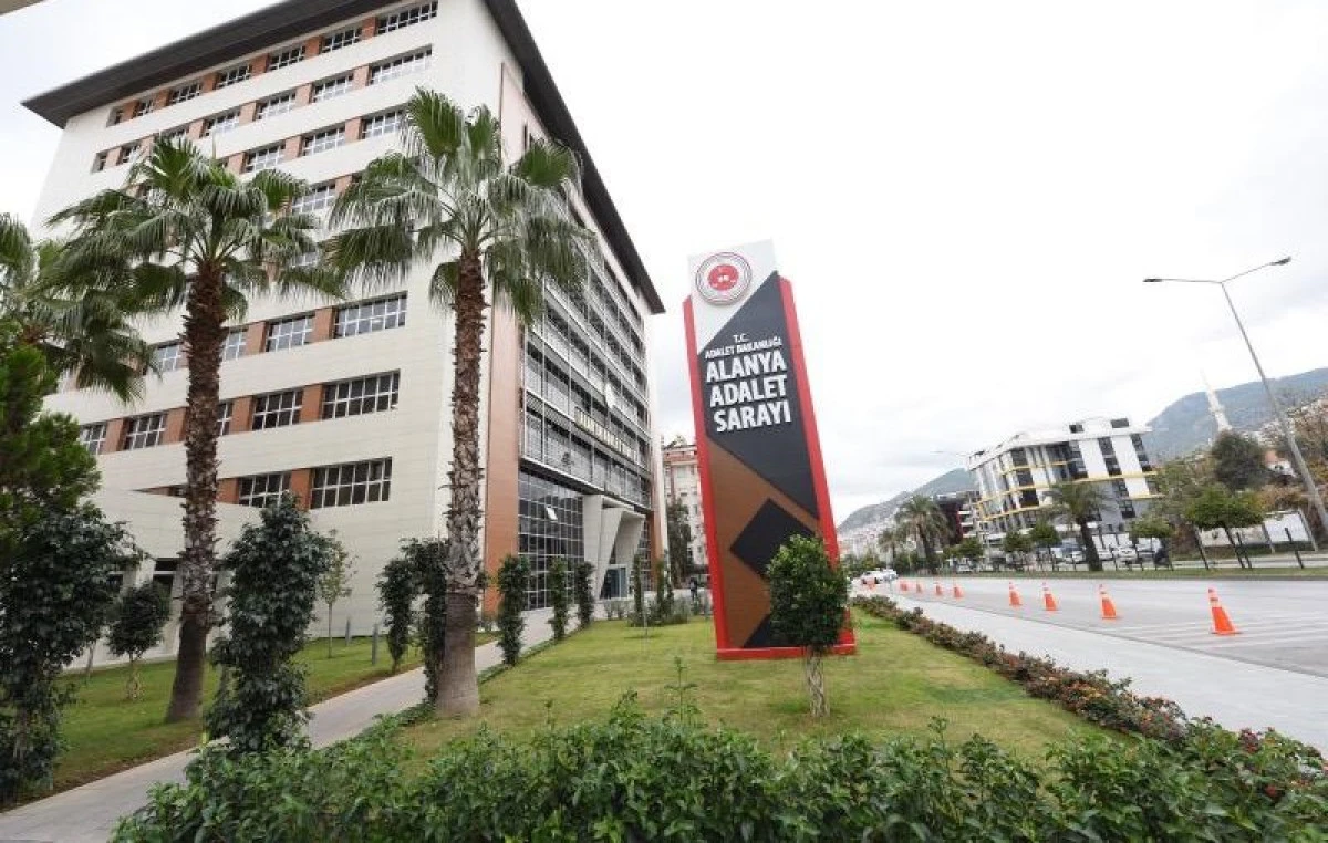 Alanya&rsquo;da Vergi Su&ccedil;undan Aranan Şahıs Tutuklandı