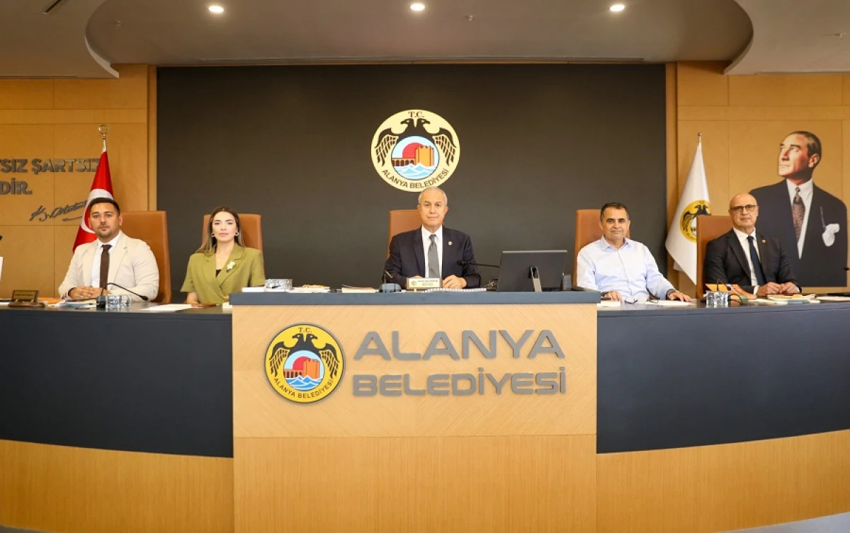 Alanya&rsquo;nın Yeni Yol Haritası Mecliste A&ccedil;ıklandı