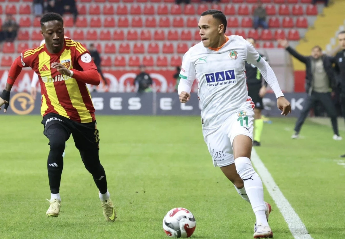 Alanyaspor Kayseri&rsquo;de Gol Bulamadı: Hasret 7 Ma&ccedil;a &Ccedil;ıktı