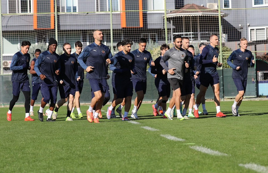  Alanyaspor, Tümosan Konyaspor Maçına Hazırlanıyor: Hedef 3 Puan