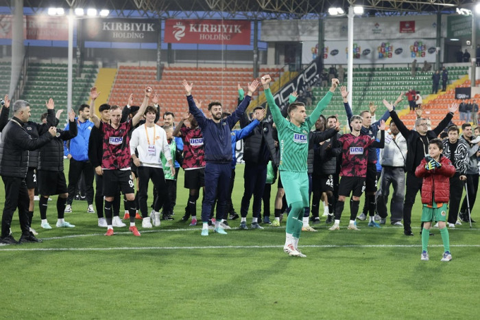 Alanyaspor’da Keyifler Yerinde, Göztepe Maçı Hazırlıkları Başladı