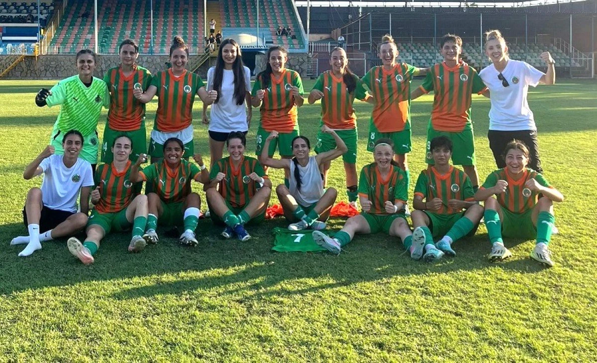 Alanyasporlu Kadınlar &Ccedil;eyrek Finalde! Rakibini 7 Golle Ge&ccedil;ti