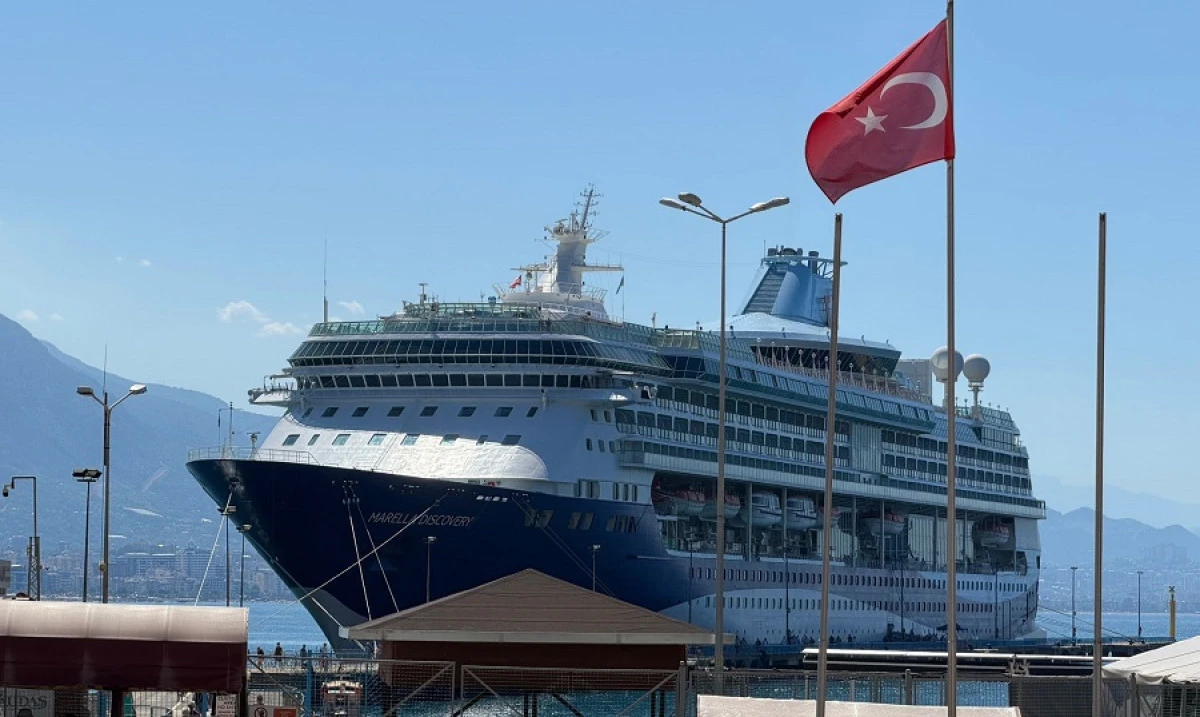 Alanya&rsquo;ya &ldquo;Marella Discovery&rdquo; Kruvaziyeriyle 1767 Turist Geldi