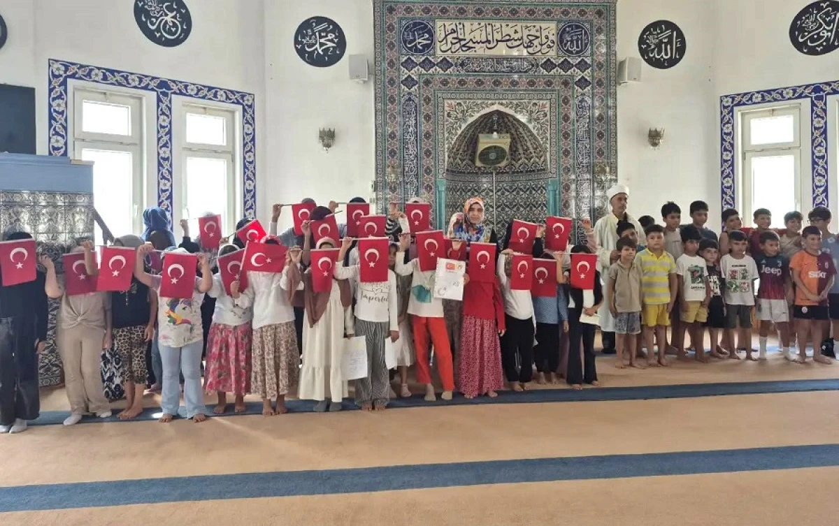 Ali İmam Camii'nde 15 Temmuz Demokrasi ve Mill&icirc; Birlik G&uuml;n&uuml; Programı D&uuml;zenlendi