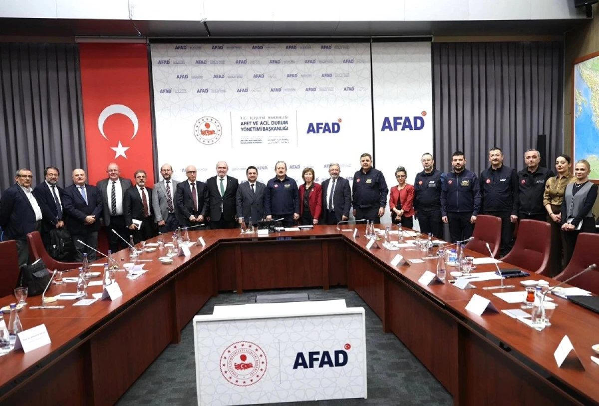 ALK&Uuml; Rekt&ouml;r&uuml; T&uuml;rkdoğan, Y&Ouml;K ve AFAD Toplantılarına Katıldı