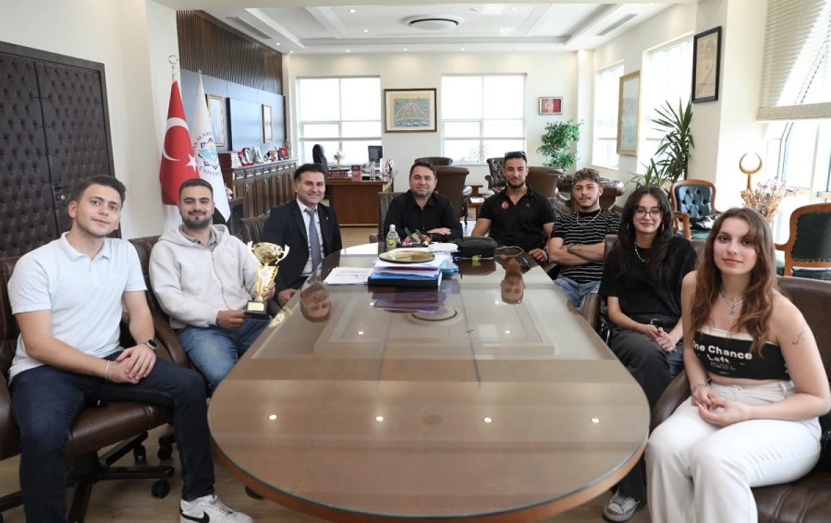 ALK&Uuml; Tiyatro Topluluğu T&uuml;rkiye Yarı Finallerine Y&uuml;kseldi