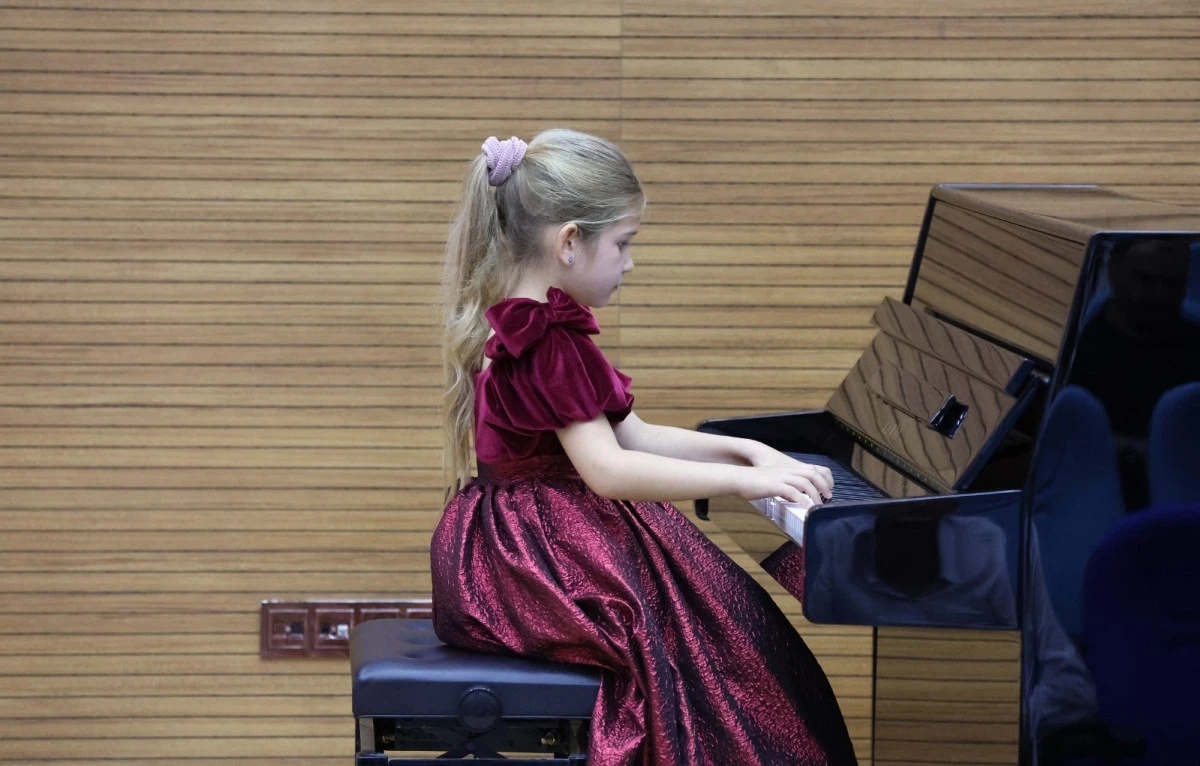 ALK&Uuml;&rsquo;DE ULUSLARARASI SANAT R&Uuml;ZGARI ESECEK