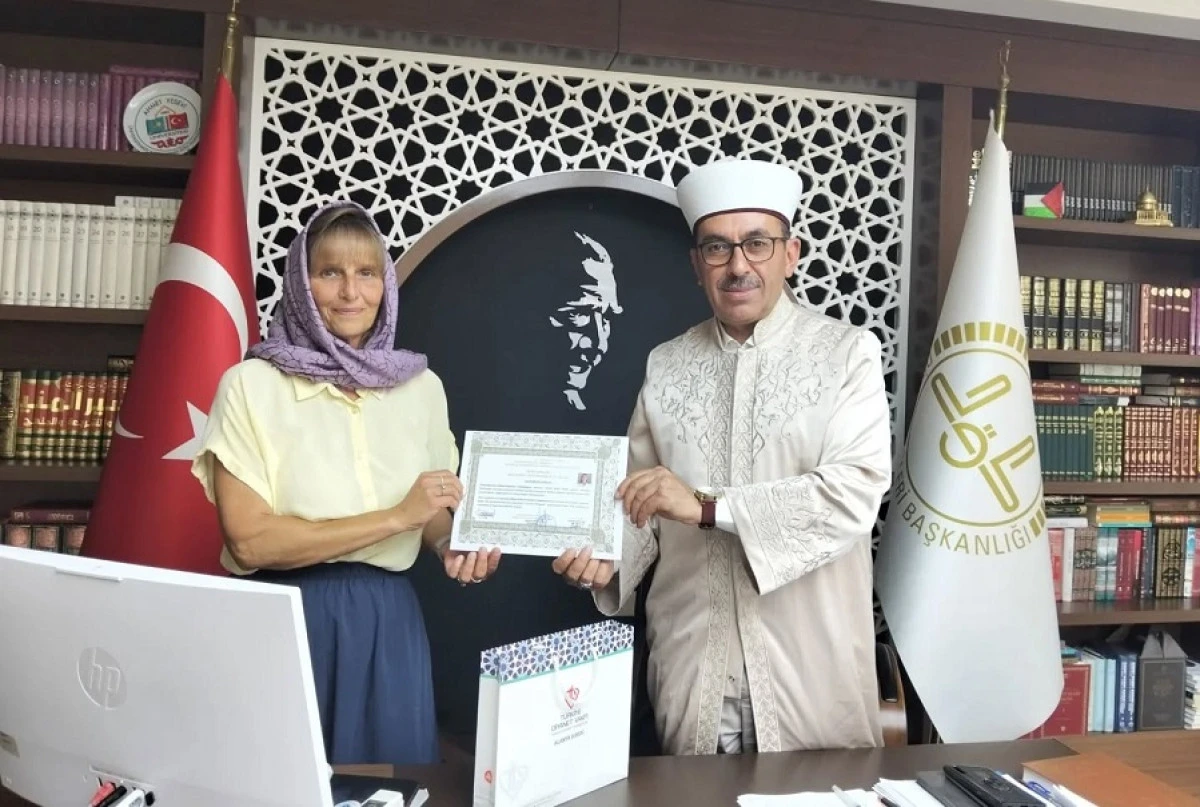 Alman Vatandaşı Katja Koehler M&uuml;sl&uuml;man Oldu