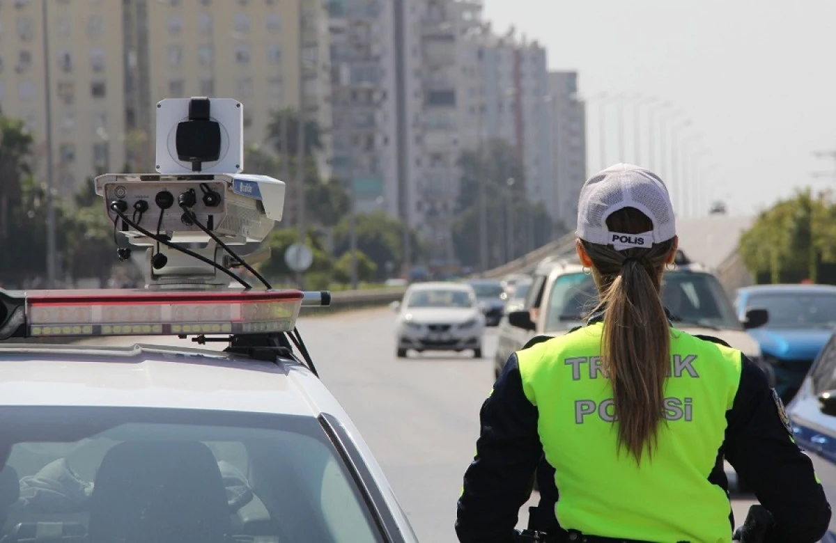 Antalya Trafik Birimleri Son 1 Haftada 48 Bin Aracı Denetledi