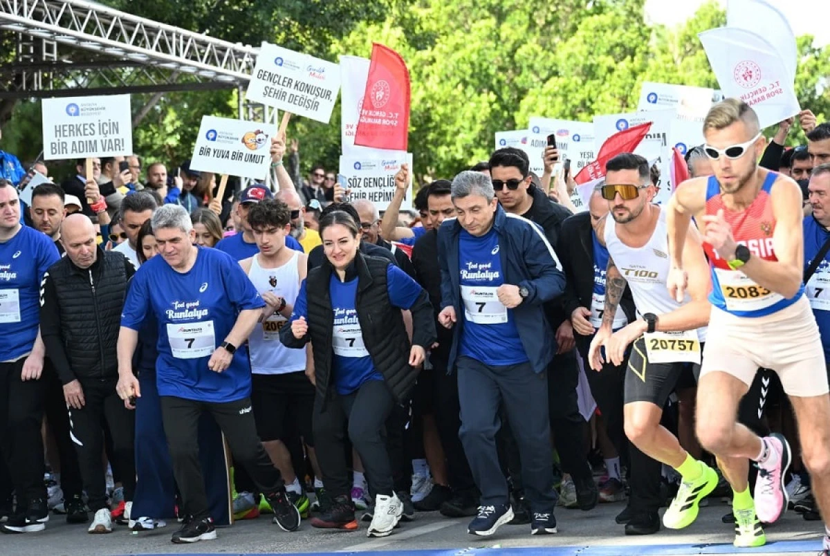 Antalya&rsquo;da Dev Organizasyon Başladı: 82 &Uuml;lkeden 10 Bin Sporcu Koşuyor