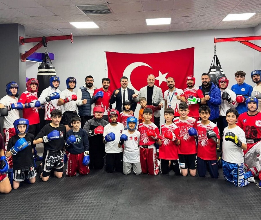 Antalya’da Gençler ve Büyükler Türkiye Kick Boks Şampiyonası Başladı