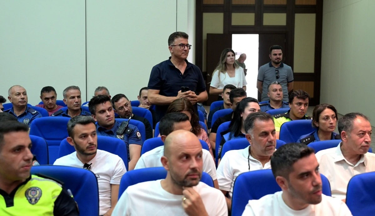 Antalya&rsquo;da Okul G&uuml;venliği İ&ccedil;in G&ouml;revli Personele Bilgilendirme Toplantısı