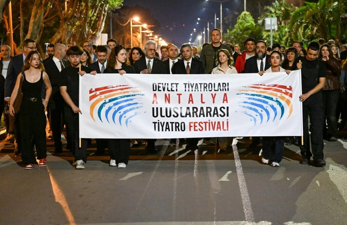 Antalya&rsquo;da Uluslararası Tiyatro Festivali Coşkuyla Başladı