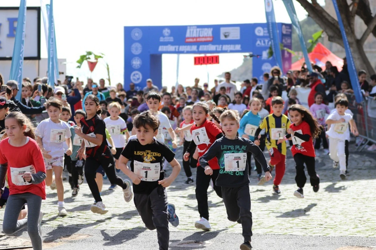 Atat&uuml;rk Halk Koşusu&rsquo;na Yoğun İlgi: 690 Sporcu Aynı Heyecan İ&ccedil;in Koştu