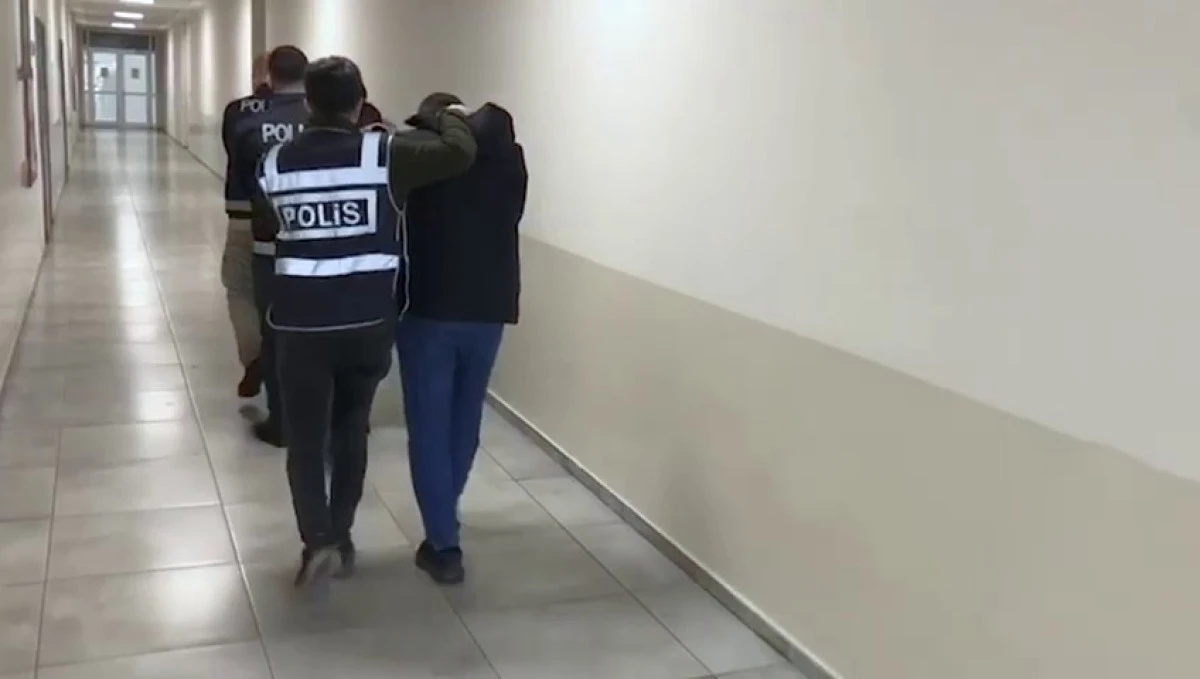 Başkomiser Yalanıyla 20 Milyonluk Vurgun Yapan &Ccedil;ete &Ccedil;&ouml;kertildi