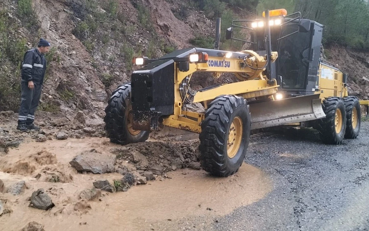 B&uuml;y&uuml;kşehir Ekipleri Şiddetli Yağışa Karşı Teyakkuzda