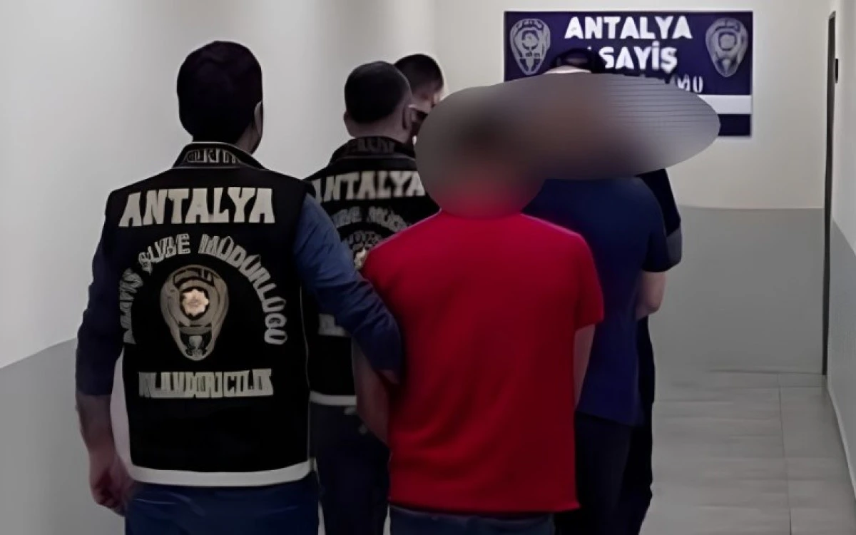 &Ccedil;ekle Aldıkları Seramiklerin Parasını &Ouml;demediler: 4 Ş&uuml;pheli Tutuklandı