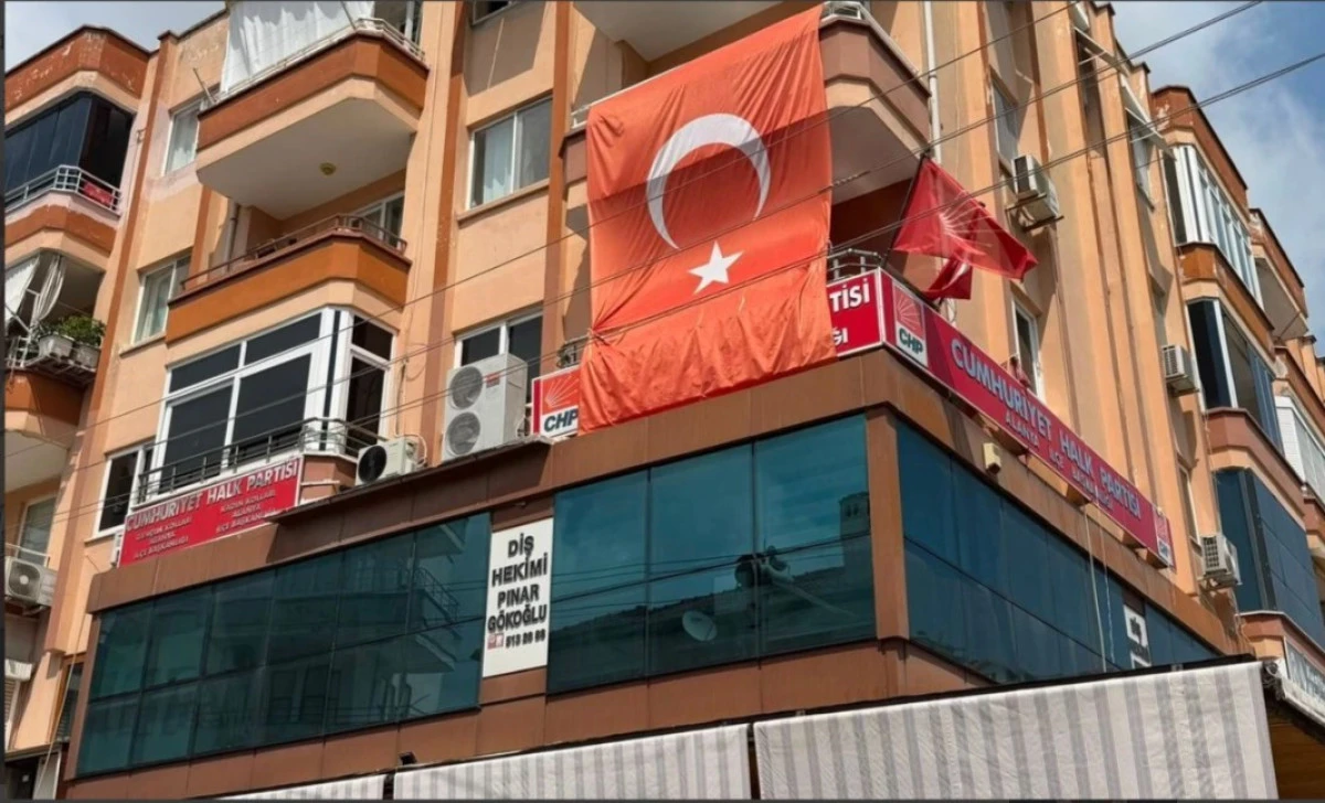 CHP Alanya İl&ccedil;e Y&ouml;netimi İstifa Ettiğini A&ccedil;ıkladı