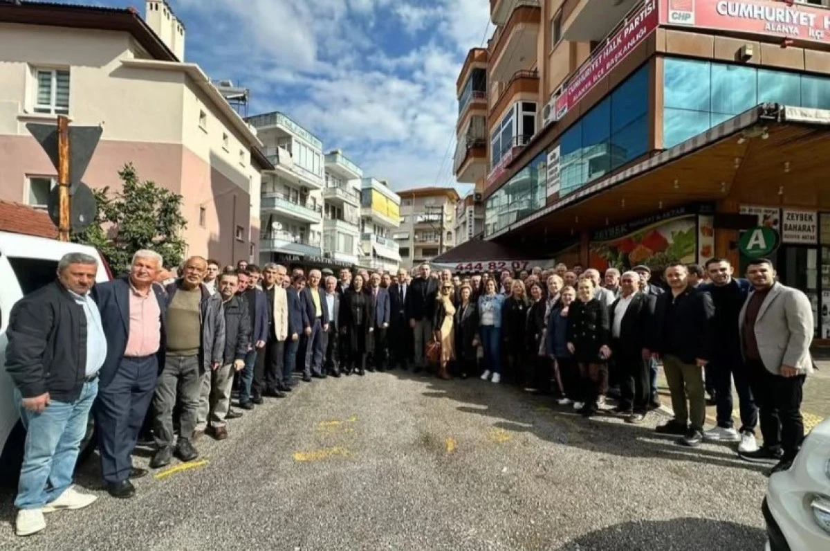 CHP Alanya&rsquo;da Bayramlaşma Coşkusu Yaşandı