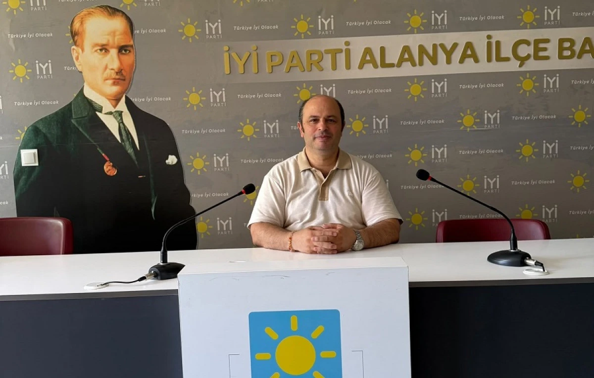 &Ccedil;ift&ccedil;iler Susuz Kaldı, İYİ Parti'den DSİ ve AK Parti'ye &Ccedil;ağrı