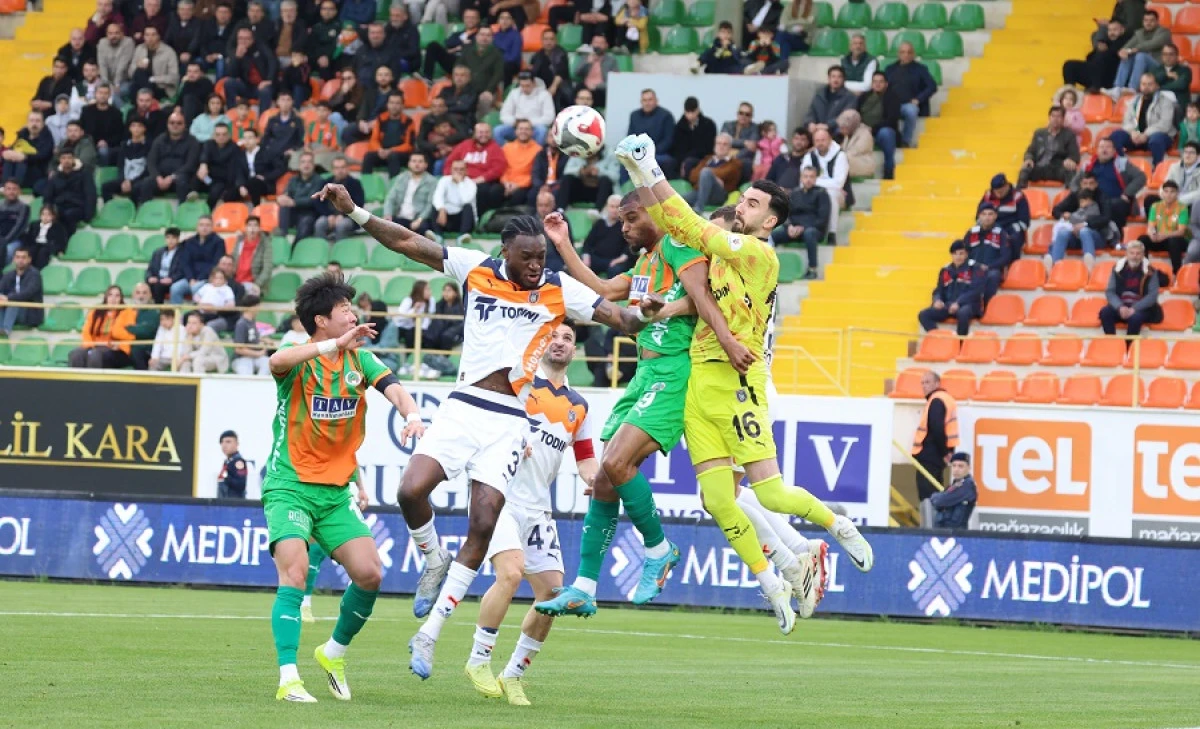 Corendon Alanyaspor Başakşehir&rsquo;e 2-1 Mağlup Oldu